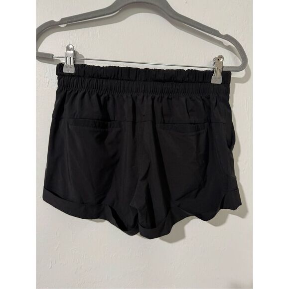 Lululemon black short 6 - Picture 3 of 4